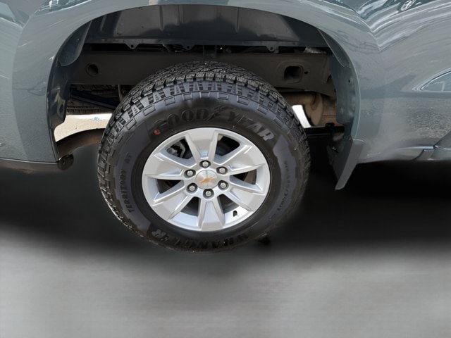 Used 2025 Chevrolet Silverado 1500 LT AWD/4WD image 24