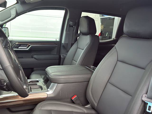 Used 2026 Chevrolet Silverado 1500 LT Trail Boss w/ LT Trail Boss Premium Package AWD/4WD image 5