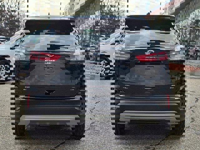 Certified 2024 Ford Edge SEL w/ Convenience Package image 2