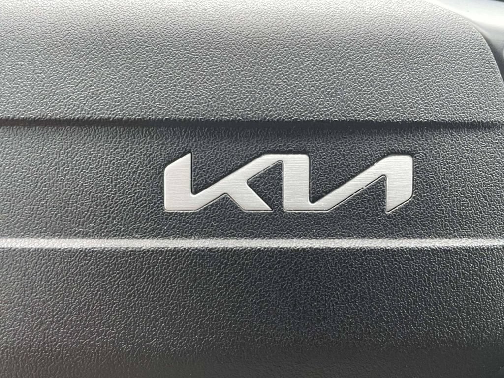 Used 2025 Kia K4 FWD image 29