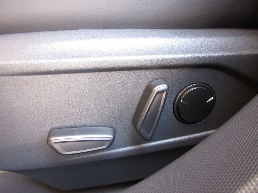 Certified 2025 Ford Mustang Mach-E Premium RWD image 12