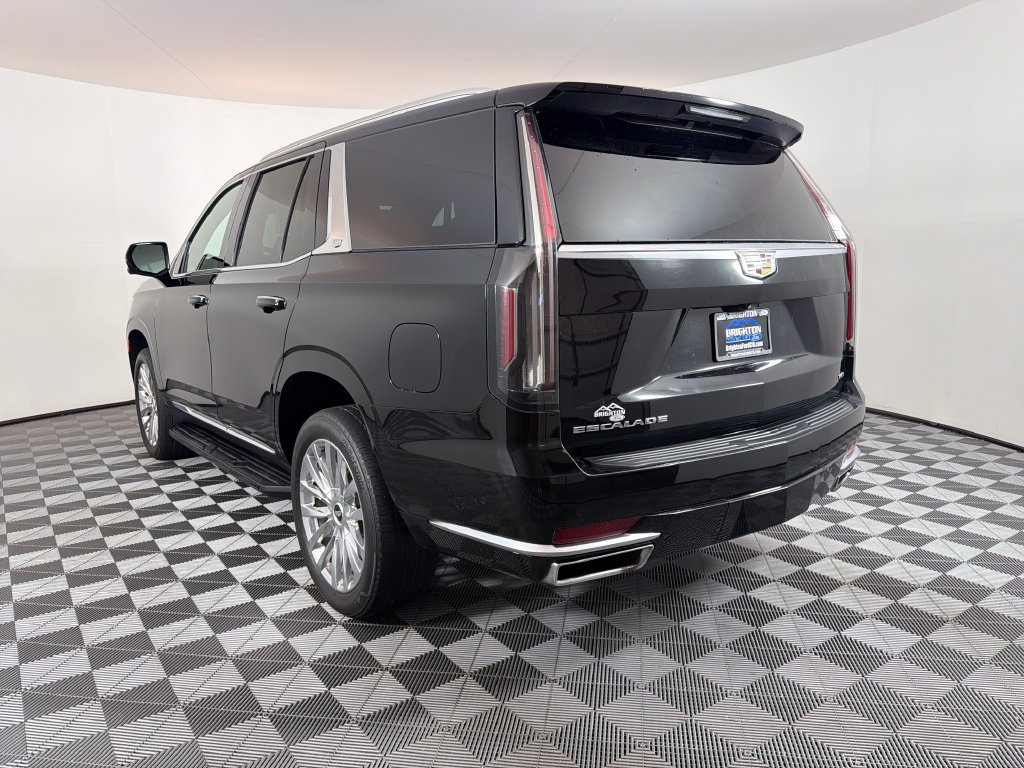 Used 2024 Cadillac Escalade Premium Luxury AWD/4WD image 5