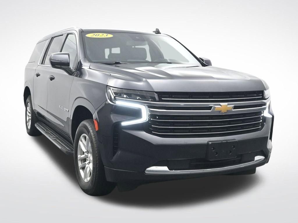 Used 2023 Chevrolet Suburban LT AWD/4WD image 3