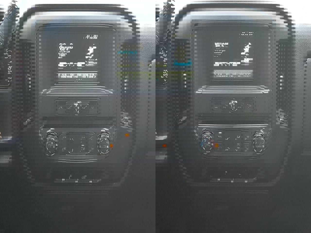 Used 2018 Chevrolet Silverado 1500 Custom w/ Custom Value Package image 16