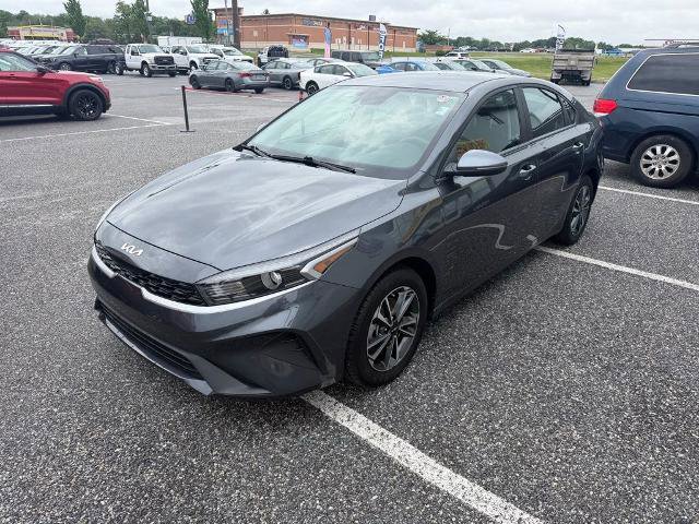 Used 2024 Kia Forte LXS w/ LXS Technology Package FWD image 4