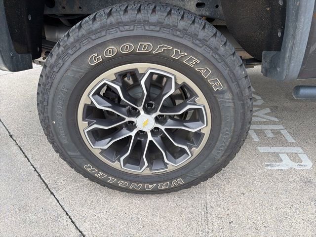Used 2018 Chevrolet Colorado ZR2 AWD/4WD image 11