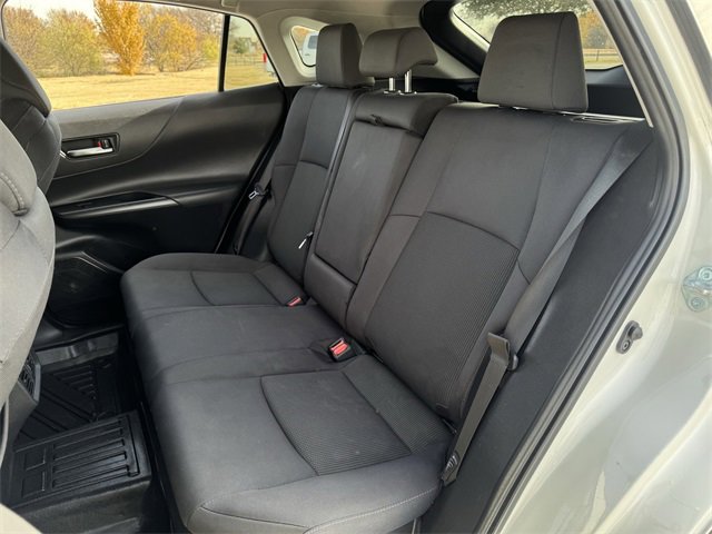 Used 2022 Toyota Venza LE image 27