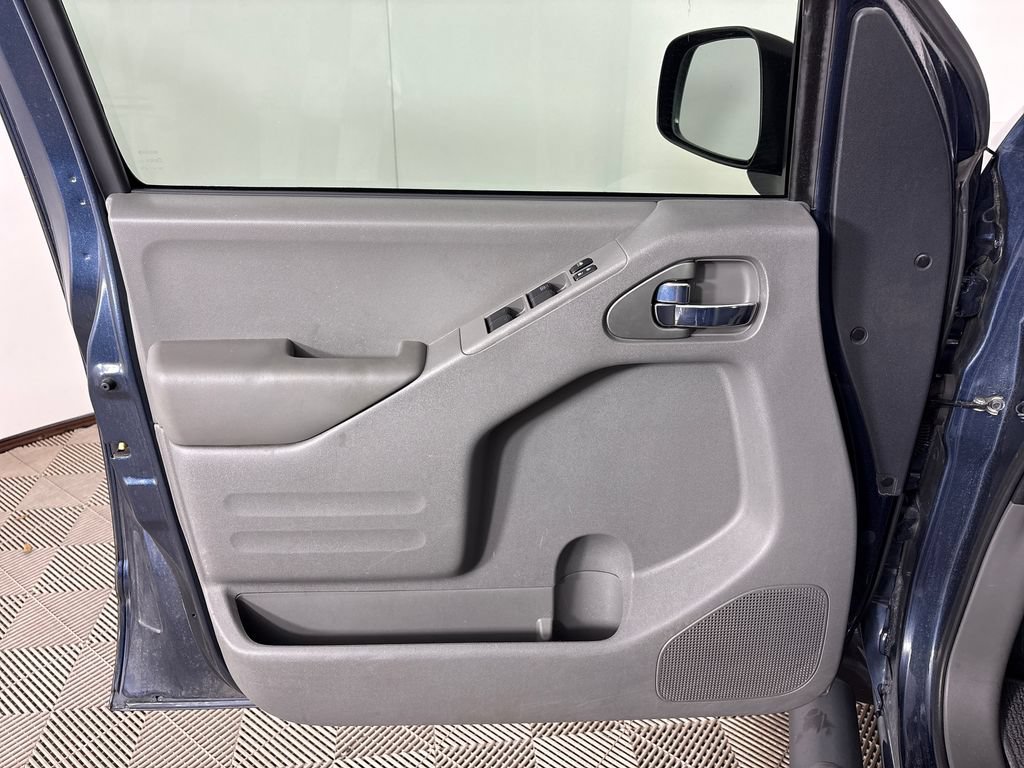 Used 2019 Nissan Frontier SV RWD image 16
