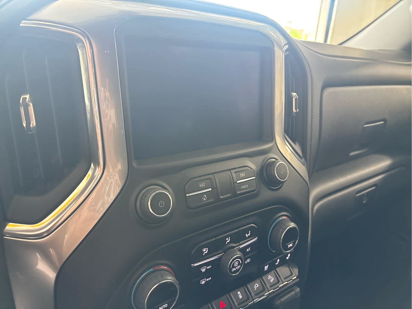 Used 2022 Chevrolet Silverado 1500 LTZ AWD/4WD image 18