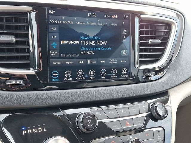 Used 2020 Chrysler Pacifica Touring-L Plus image 17