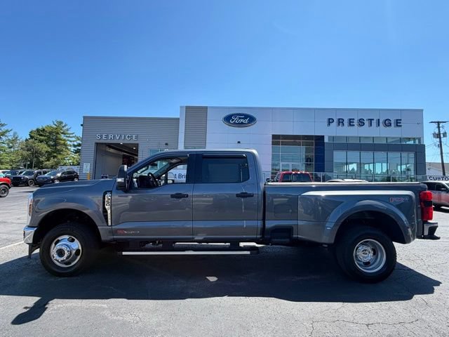Certified 2026 Ford F350 XLT w/ 360-Degree Camera Package AWD/4WD image 3