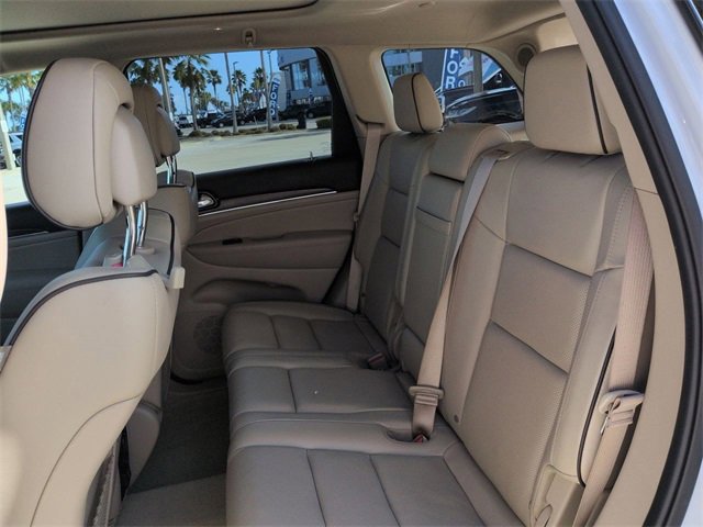 Used 2021 Jeep Grand Cherokee Overland w/ Trailer Tow Group IV image 14