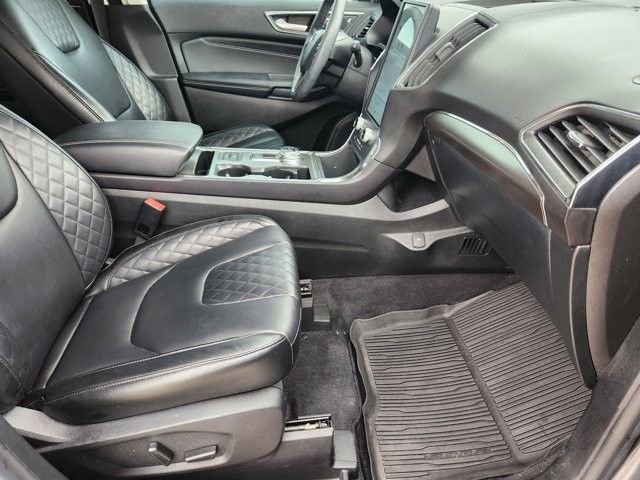 Certified 2023 Ford Edge Titanium AWD/4WD image 12