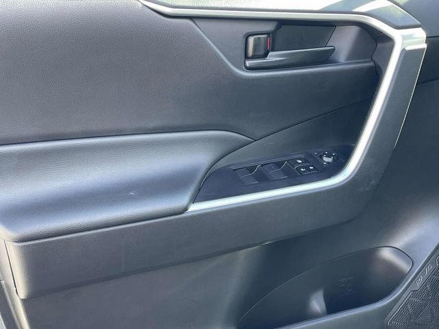 Used 2024 Toyota RAV4 LE image 22