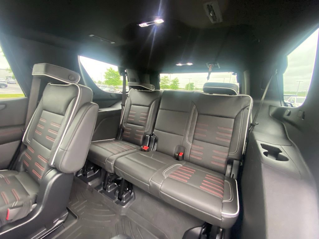 Used 2025 GMC Yukon AT4 Ultimate image 28