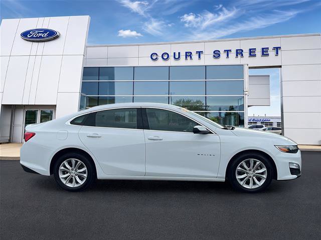 Used 2025 Chevrolet Malibu LT FWD image 4