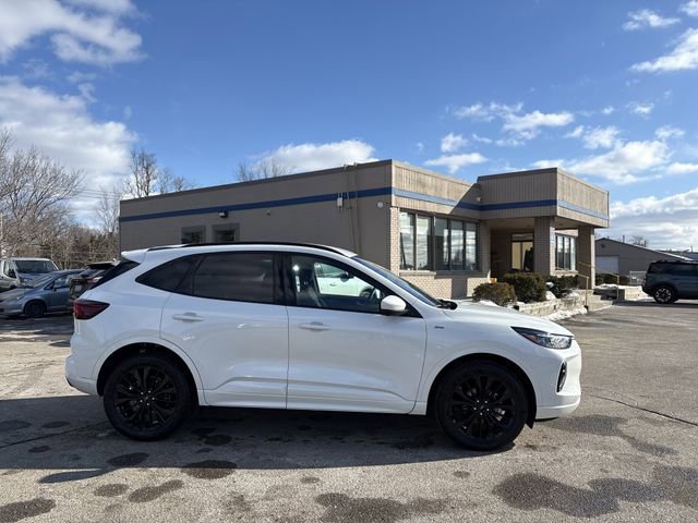 Certified 2023 Ford Escape ST-Line Elite image 4