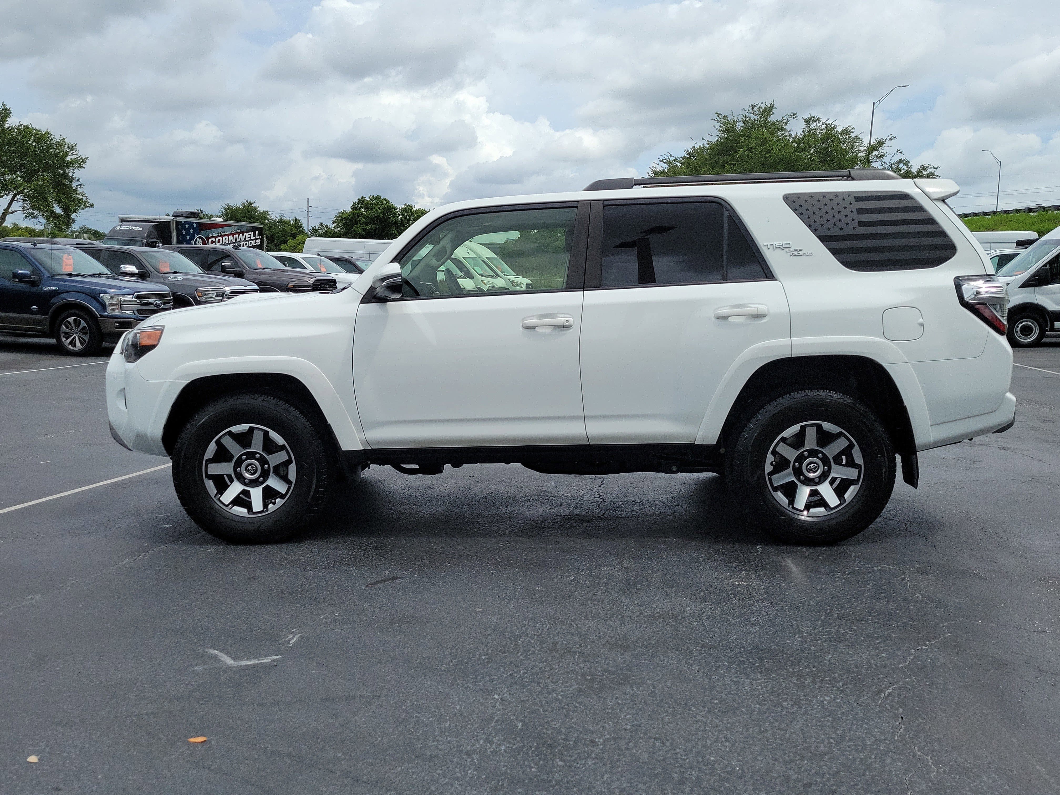 Used 2023 Toyota 4Runner TRD Off-Road Premium w/ Moonroof Package AWD/4WD image 6