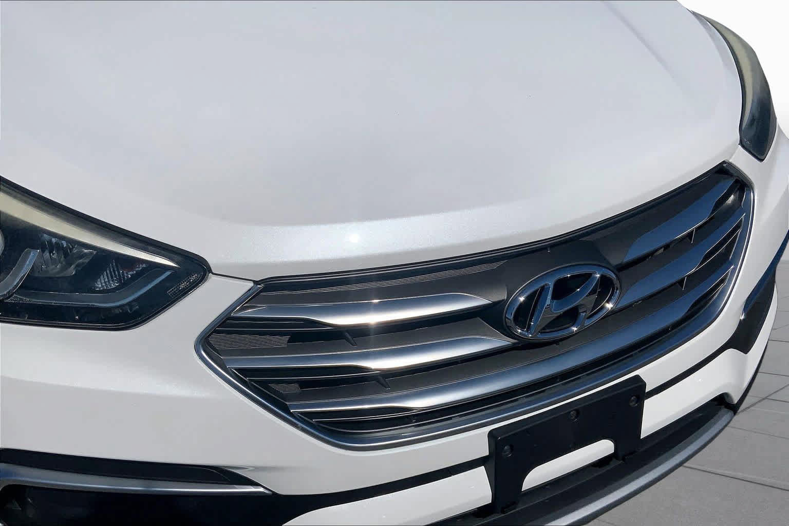 Used 2018 Hyundai Santa Fe Sport FWD image 30