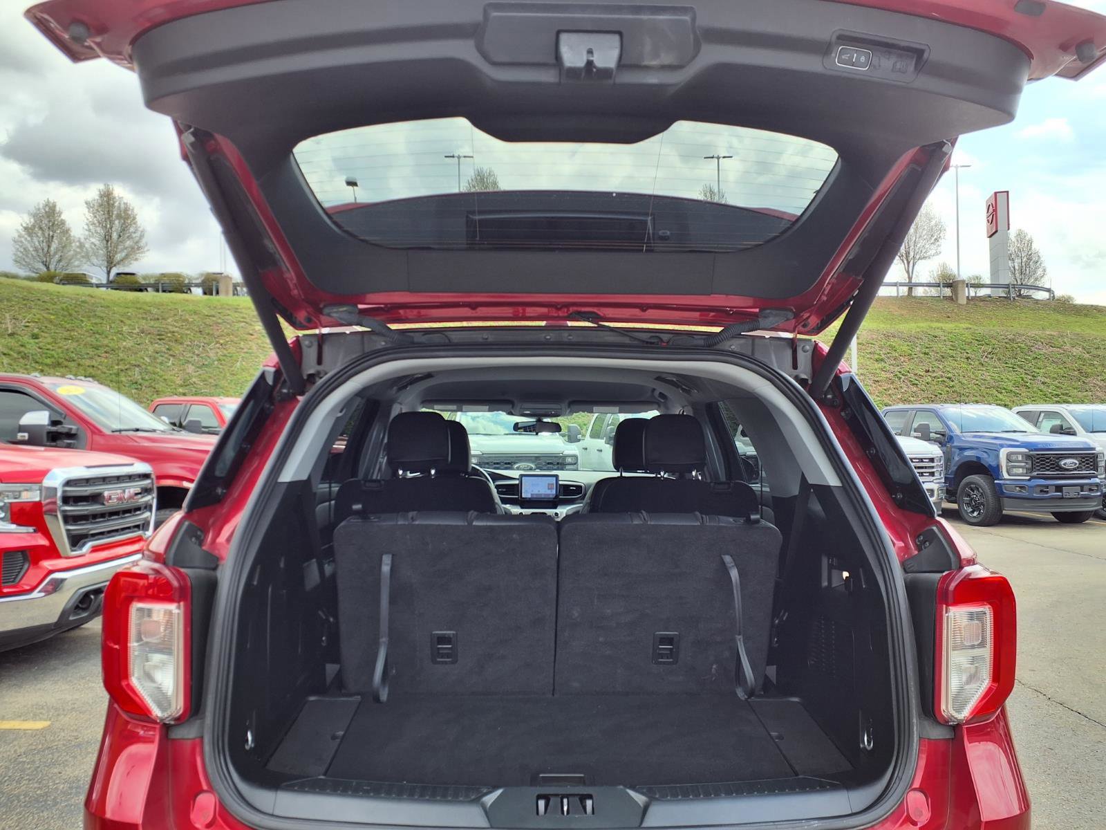 Certified 2023 Ford Explorer XLT w/ Equipment Group 202A image 13