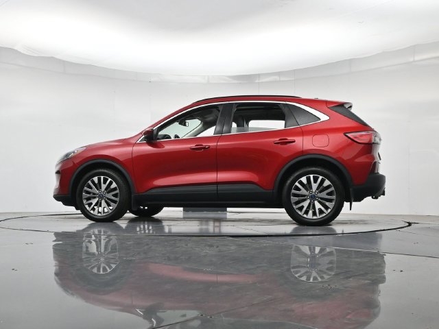 Certified 2022 Ford Escape Titanium w/ Class II Trailer Tow Package AWD/4WD image 38