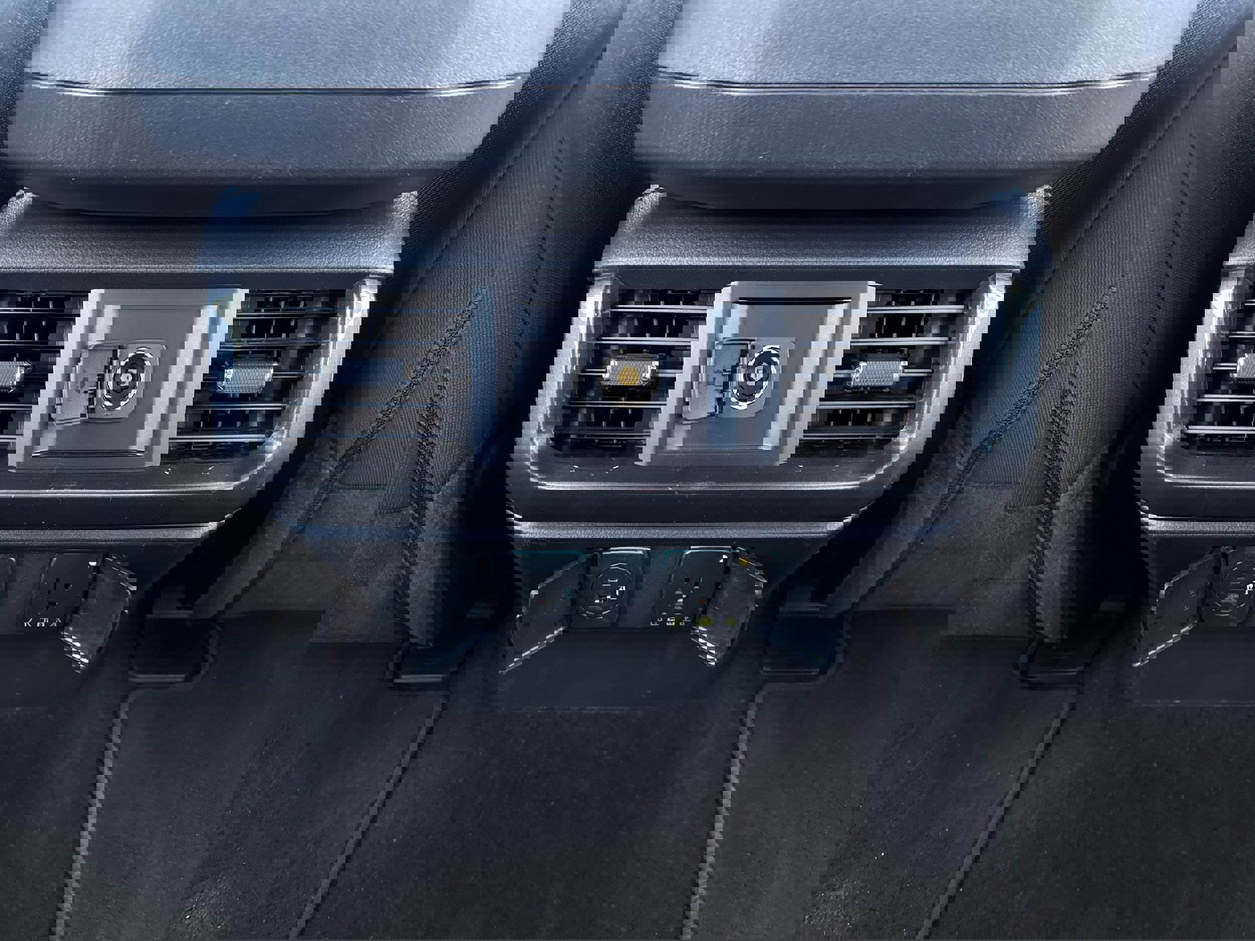 Certified 2022 Ford F150 XLT w/ Equipment Group 302A High image 30