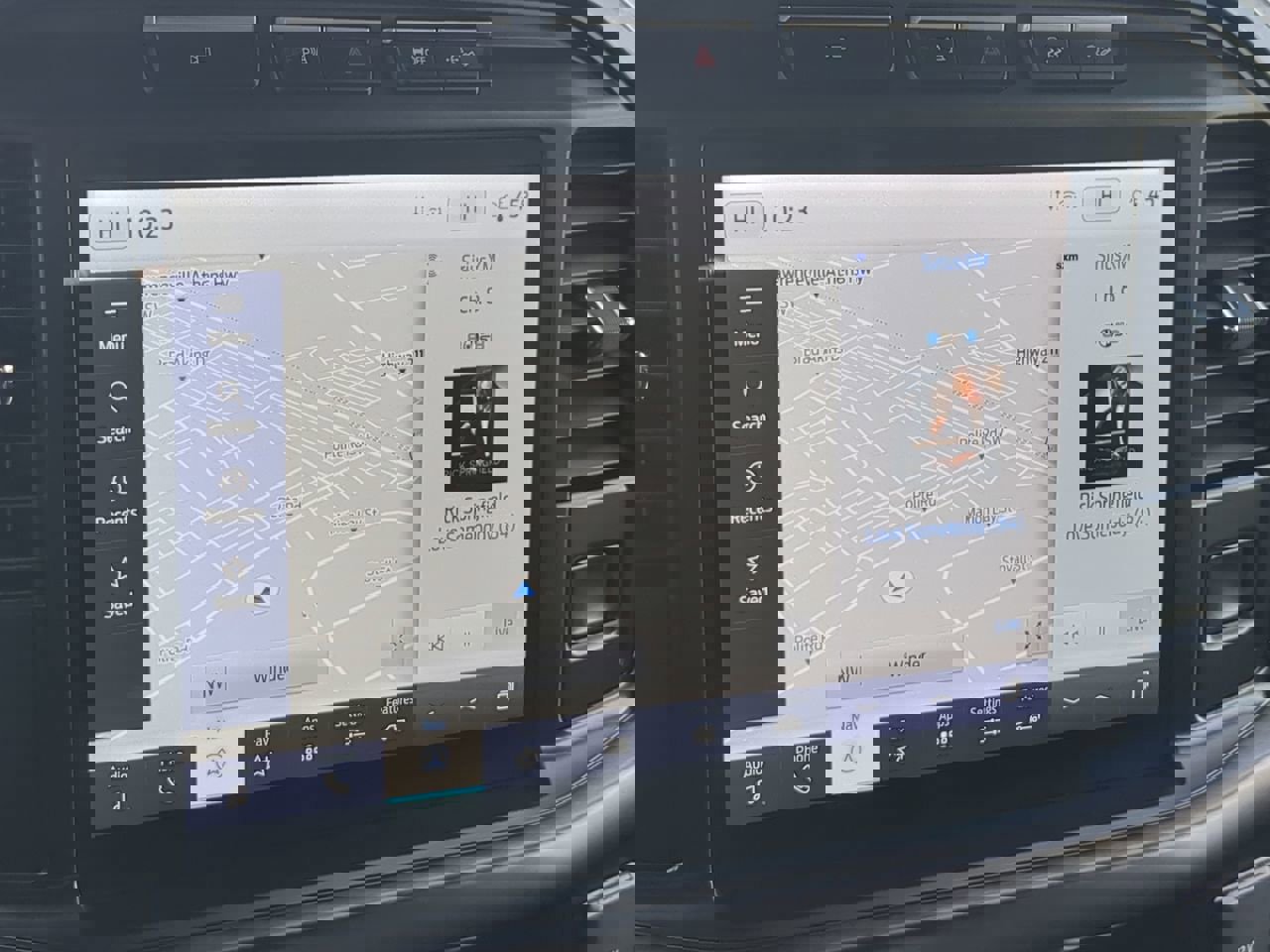 Certified 2023 Ford F150 Lariat w/ Equipment Group 502A High image 19