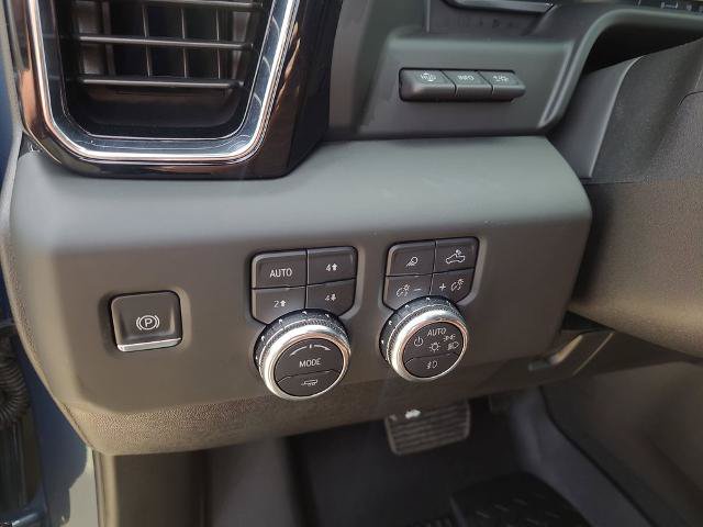 Used 2025 GMC Sierra 2500 Denali Ultimate AWD/4WD image 25