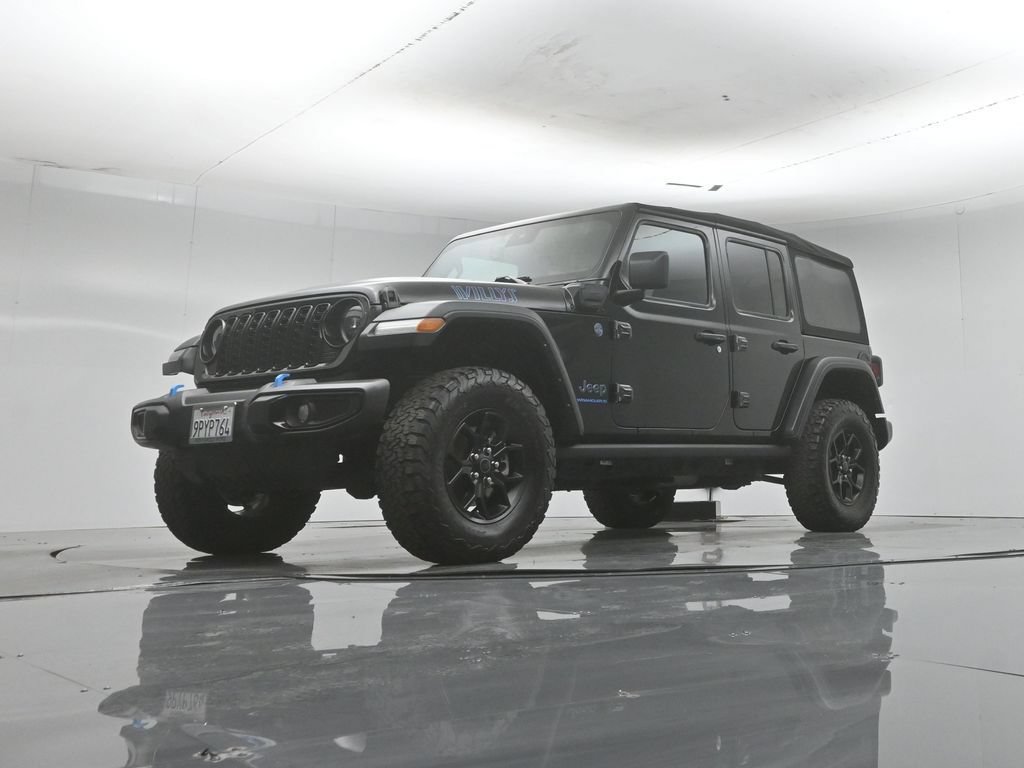 Used 2024 Jeep Wrangler Unlimited AWD/4WD image 46
