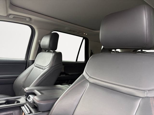 Certified 2025 Ford Expedition Active AWD/4WD image 12