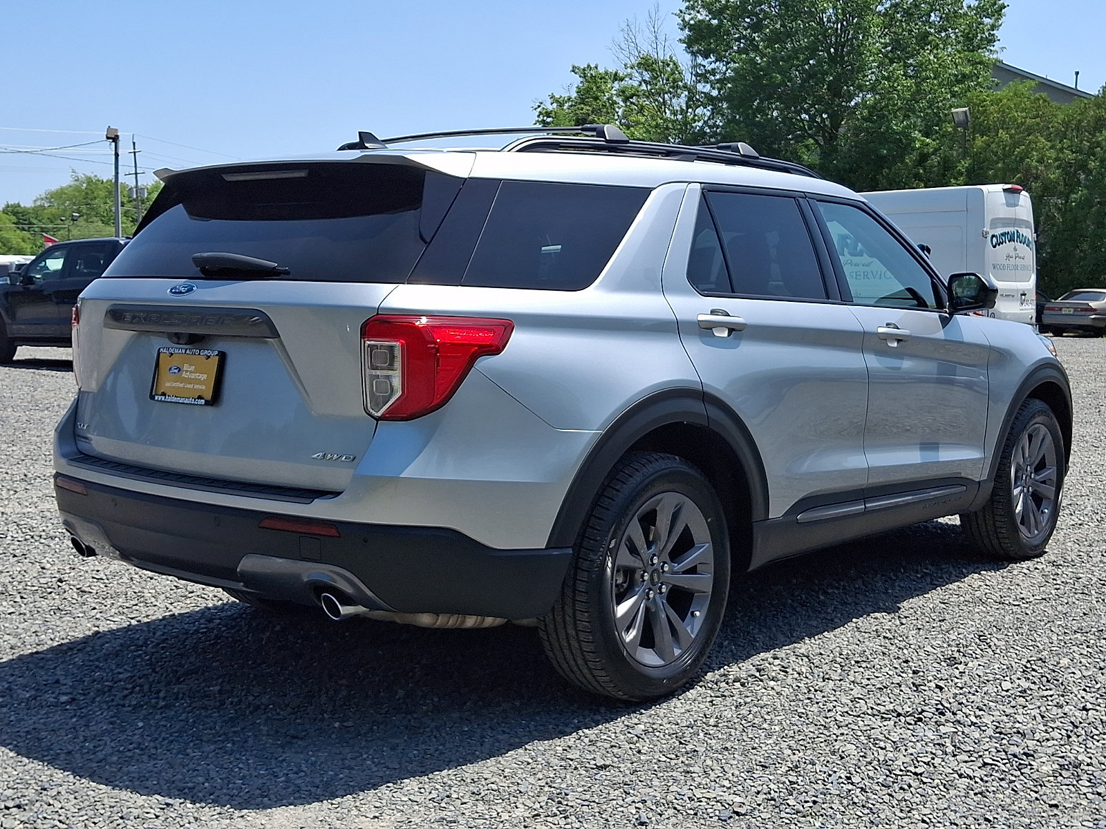 Certified 2023 Ford Explorer XLT w/ Equipment Group 202A AWD/4WD image 7