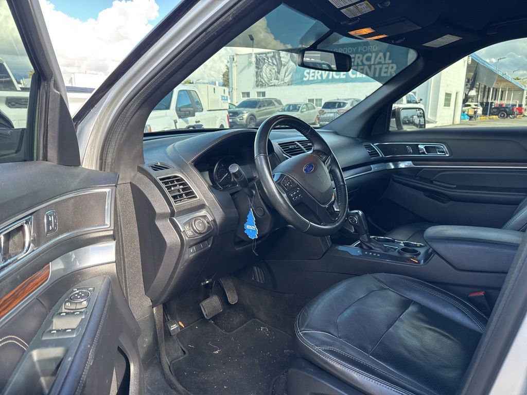 Certified 2018 Ford Explorer Limited image 10