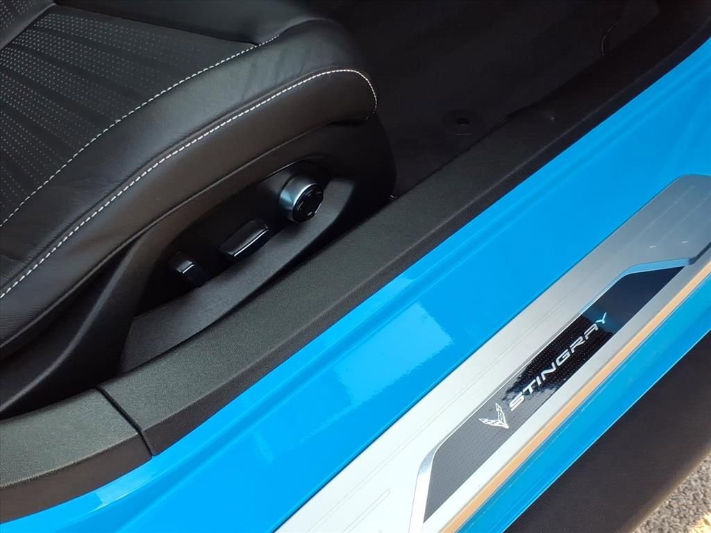 Used 2023 Chevrolet Corvette Stingray Premium Cpe w/ Z51 Performance Package image 9