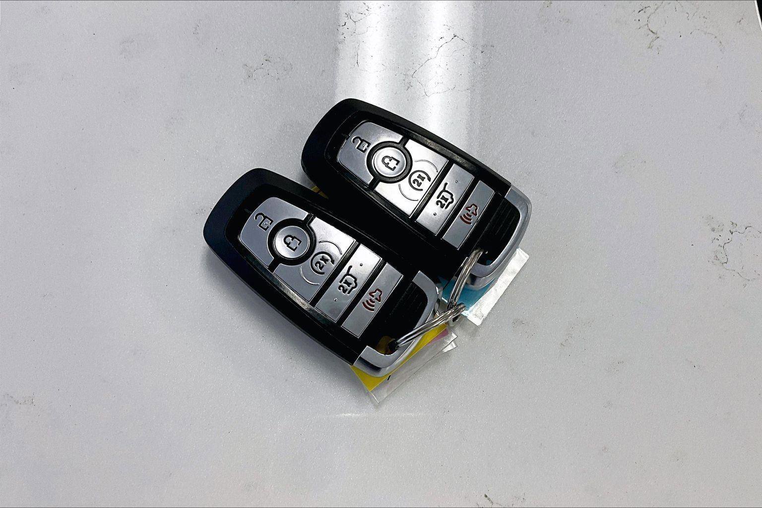 Certified 2022 Ford Escape Titanium w/ Class II Trailer Tow Package image 11