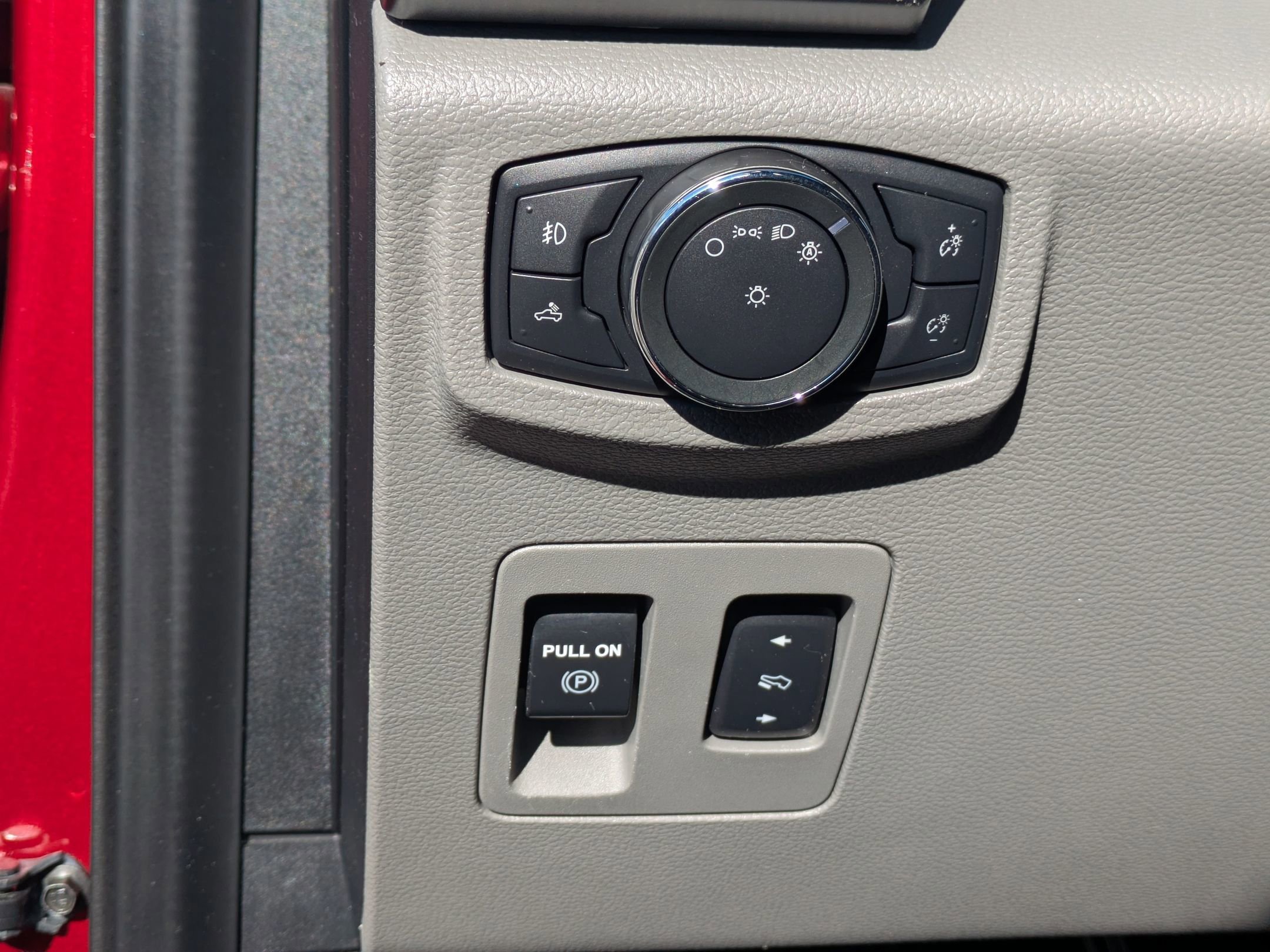 Certified 2019 Ford F150 XLT w/ Equipment Group 302A Luxury image 14