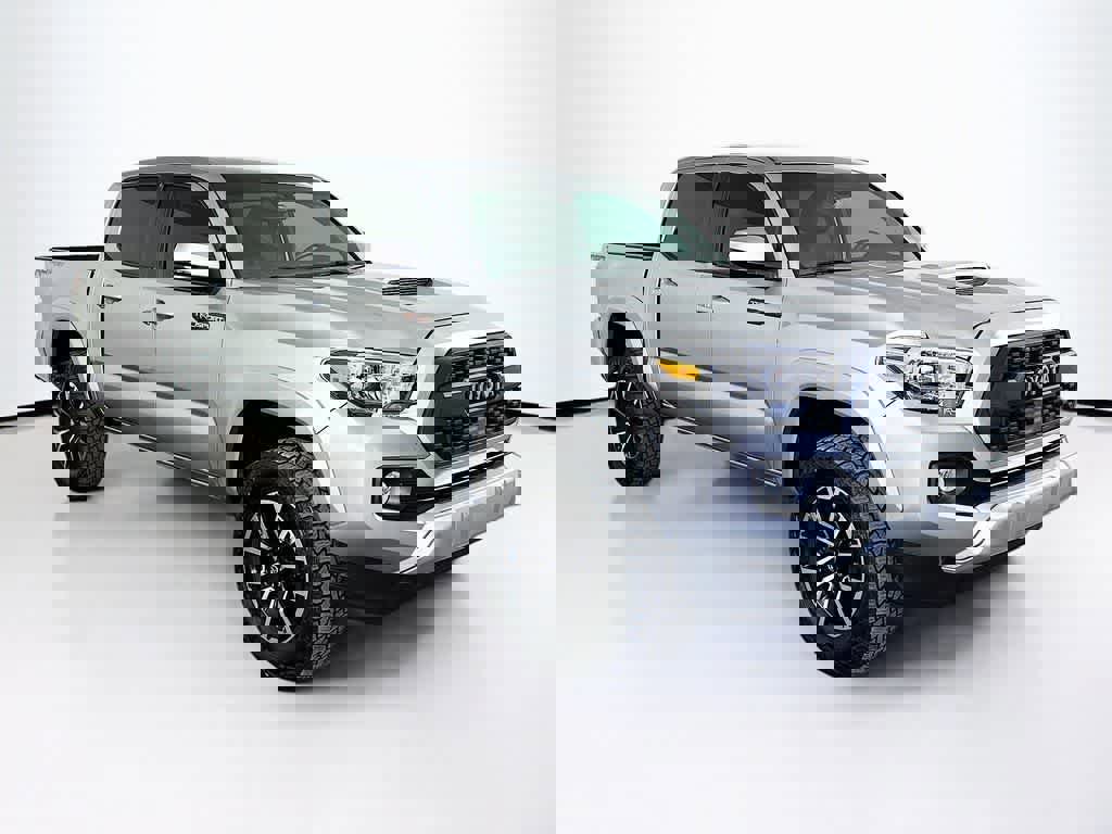 Used 2022 Toyota Tacoma TRD Sport image 7