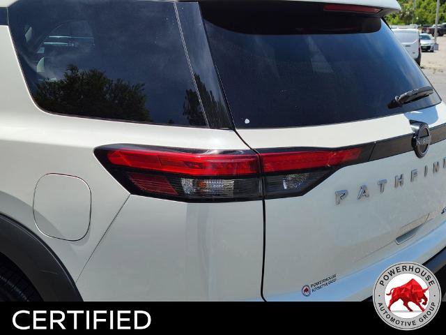Used 2022 Nissan Pathfinder SV AWD/4WD image 13