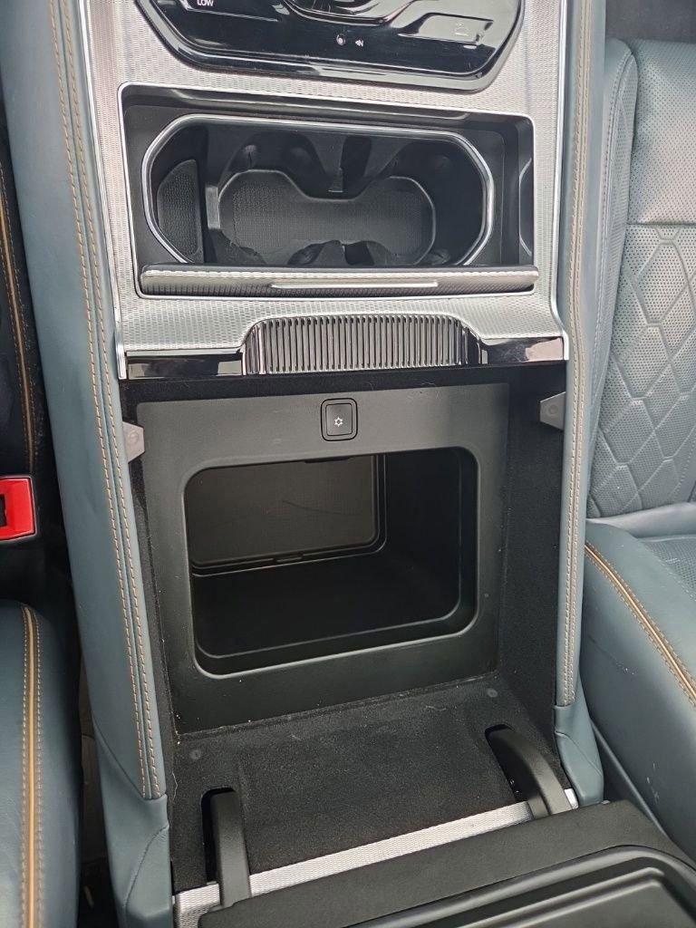 Used 2022 Jeep Grand Wagoneer Series III w/ Rear Seat Video Group 1 image 21