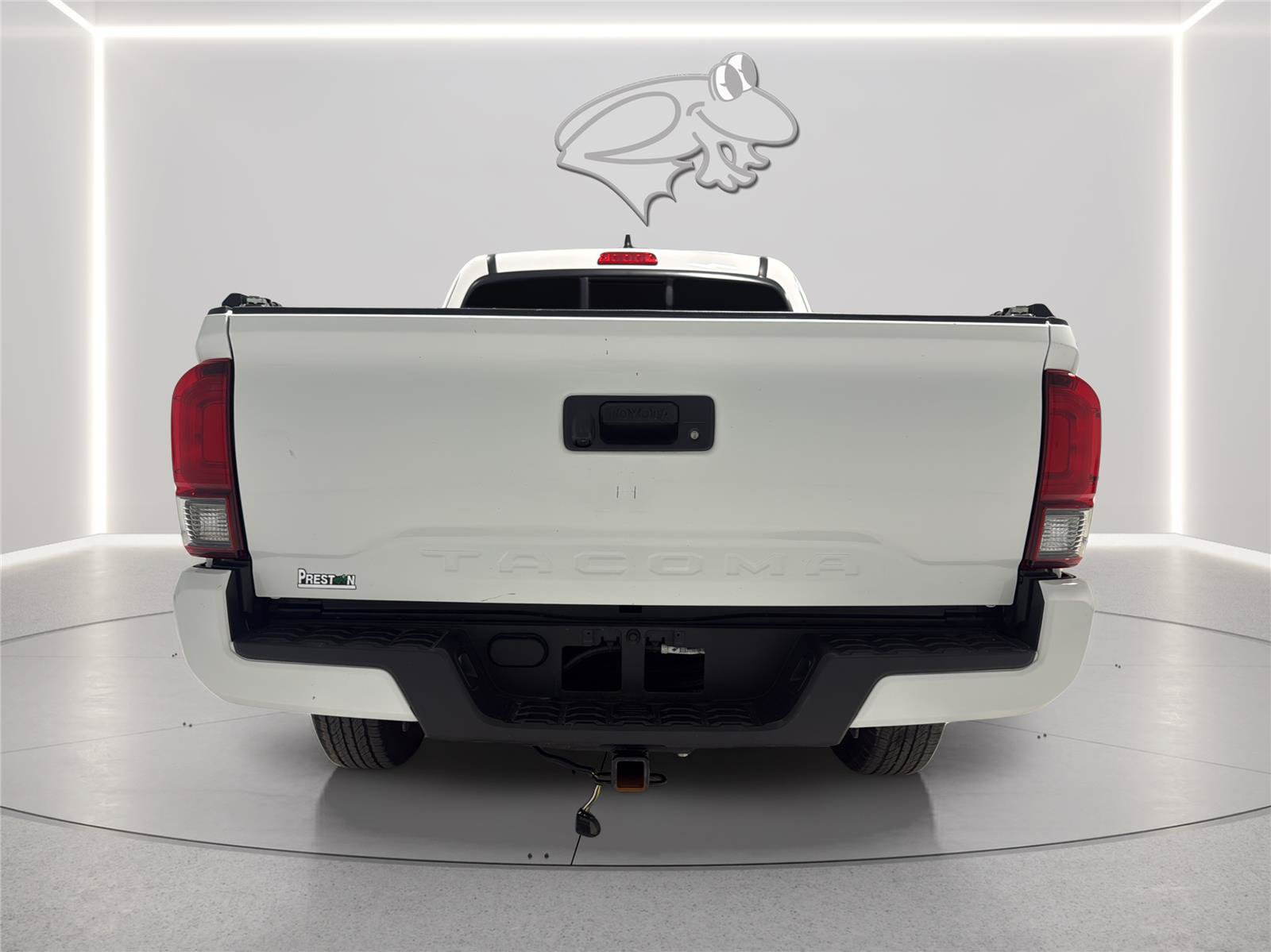 Used 2023 Toyota Tacoma SR w/ SR Convenience Package RWD image 10