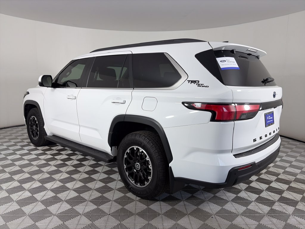 Used 2024 Toyota Sequoia TRD Pro AWD/4WD image 5