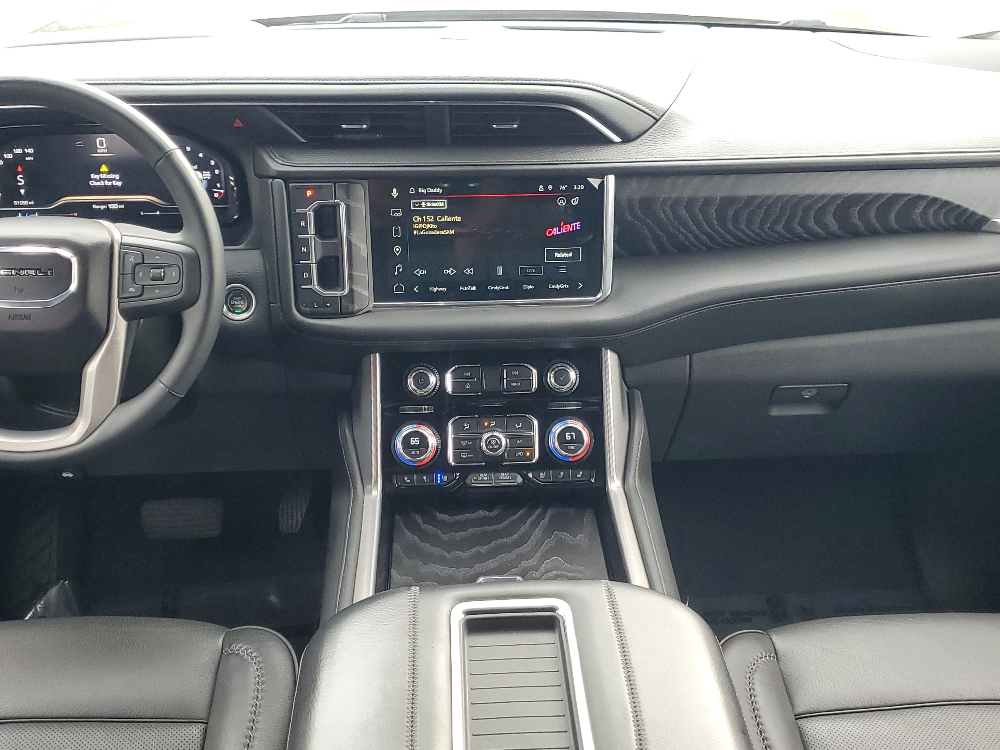 Used 2023 GMC Yukon XL Denali image 16