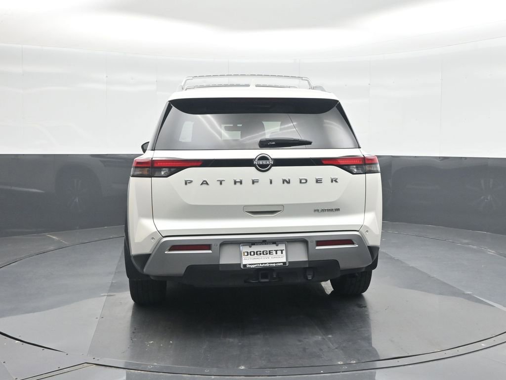 Used 2024 Nissan Pathfinder Platinum FWD image 17