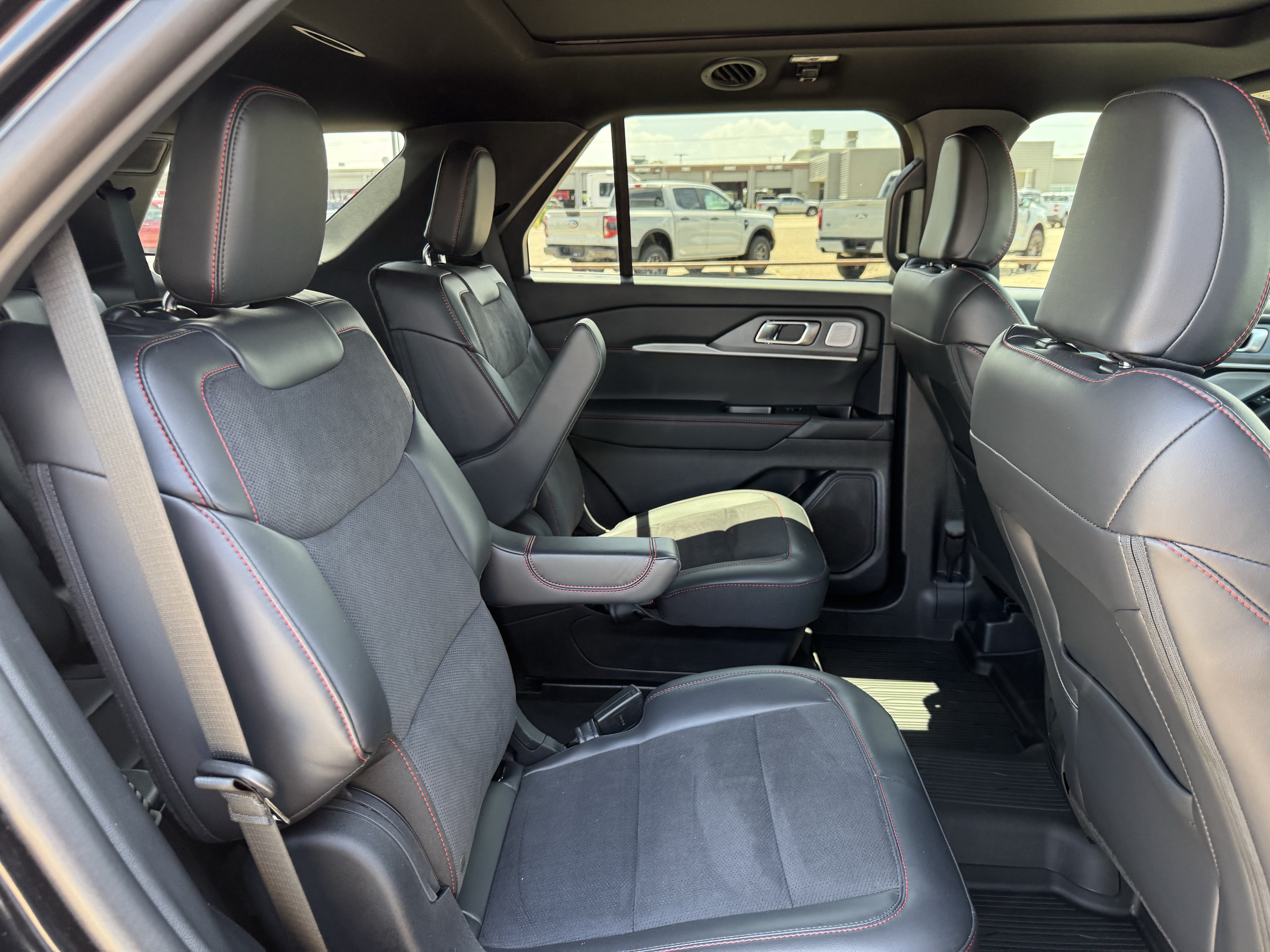 Certified 2025 Ford Explorer ST w/ Sun And Sound Package AWD/4WD image 30