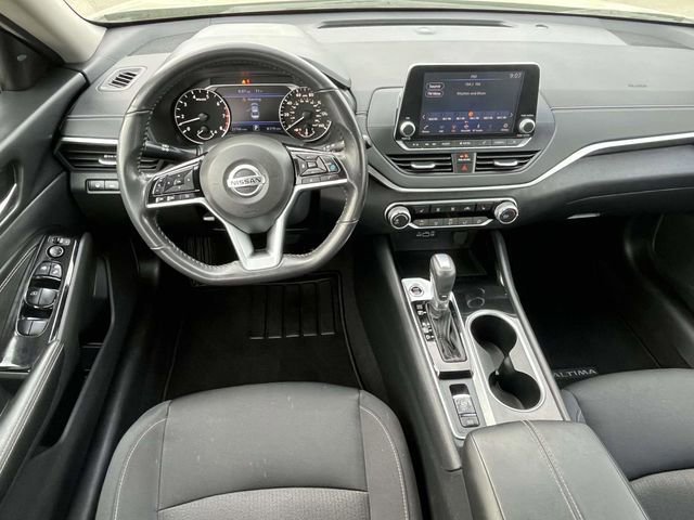 Used 2022 Nissan Altima 2.5 SV w/ SV Premium Package image 8