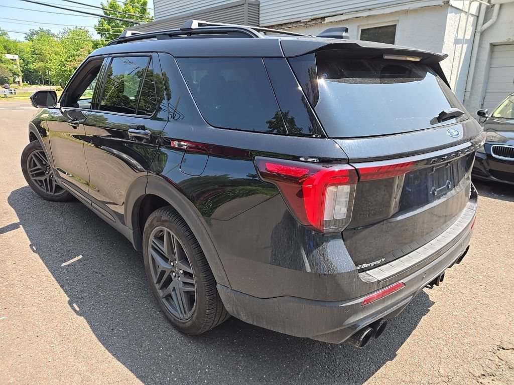 Certified 2025 Ford Explorer ST AWD/4WD image 4