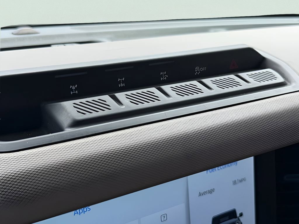 Certified 2022 Ford Bronco Wildtrak AWD/4WD image 31