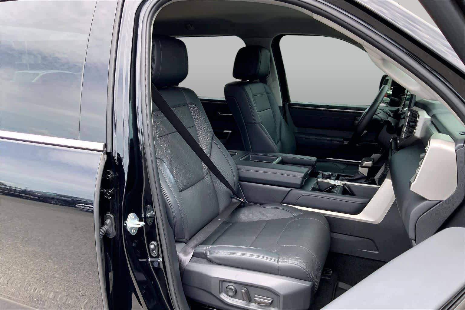 Used 2023 Toyota Tundra Limited AWD/4WD image 9
