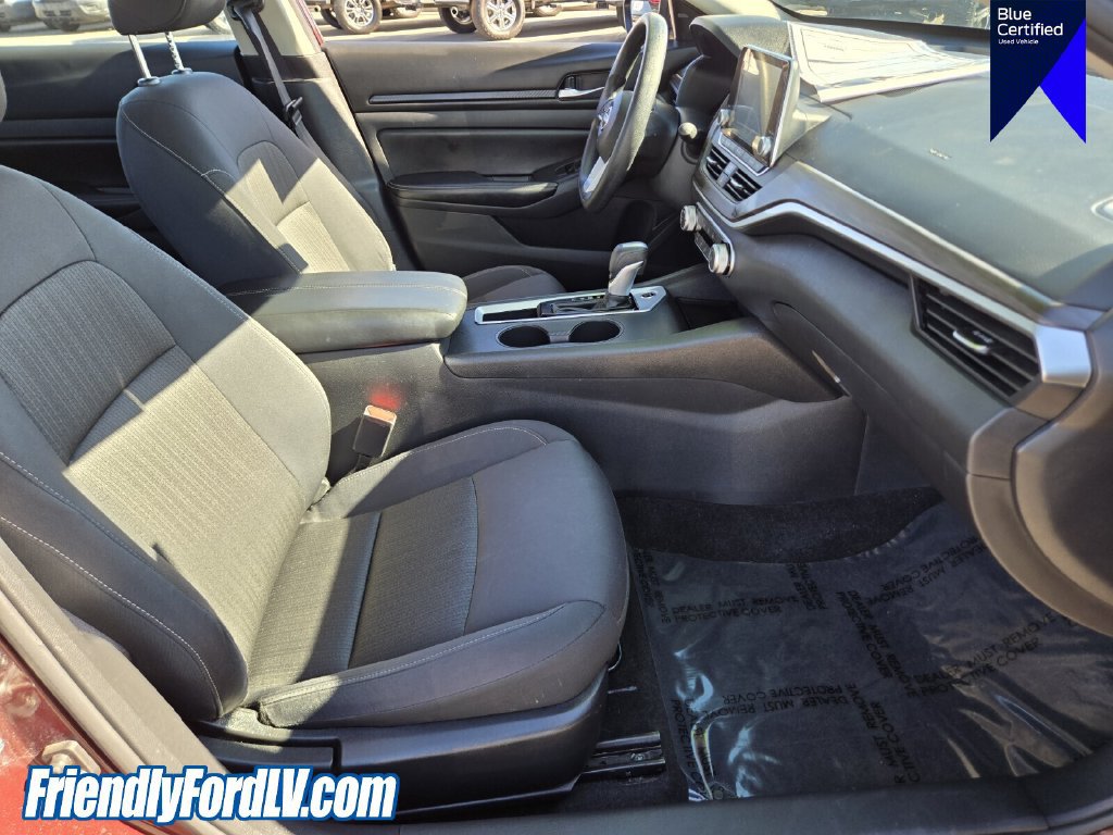 Used 2025 Nissan Altima 2.5 SV FWD image 18