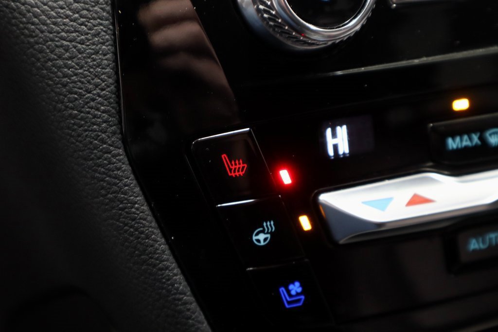 Certified 2021 Ford Explorer Limited w/ Hybrid Equipment Group 310A image 12