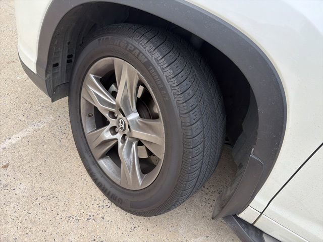 Used 2017 Toyota Highlander Limited Platinum image 18